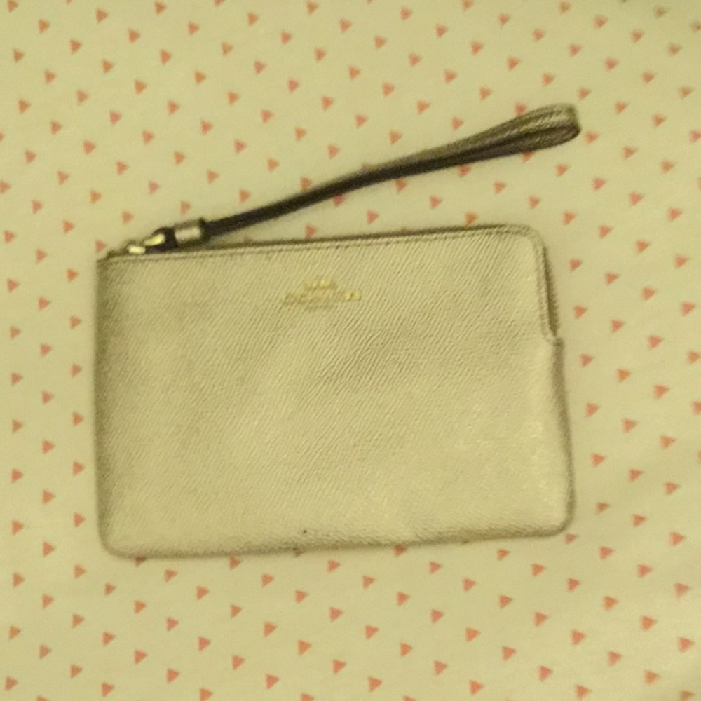 Coach wristlet 👛